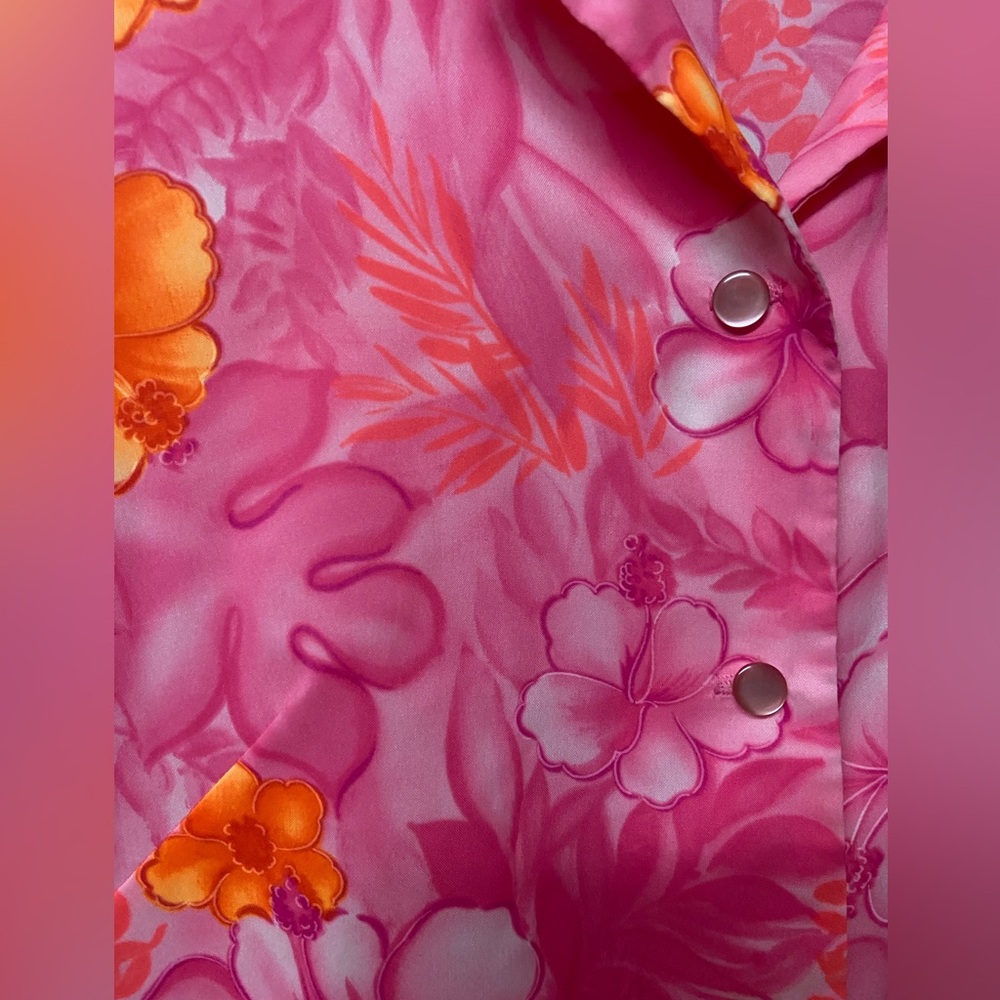 Pink vintage Hawaiin blouse - Picture 2 of 5